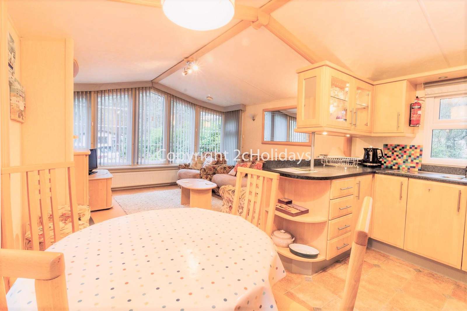 Open plan kitchen/diner, great for families!