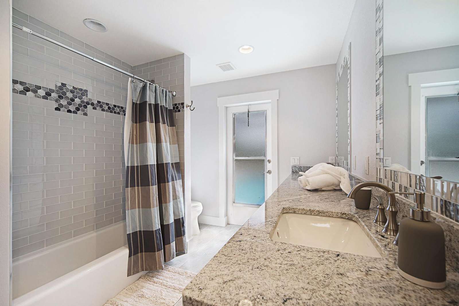 Wischis Florida Home - Vacation Rentals Cape Coral I Property Management I Real Estate