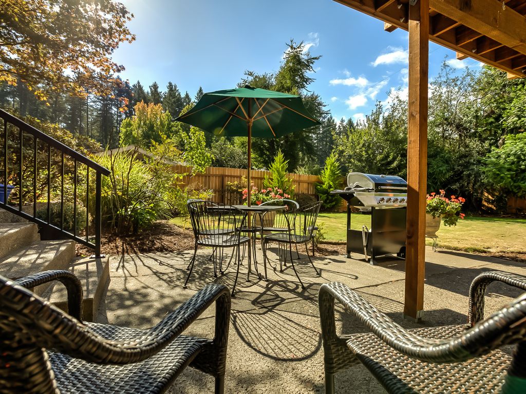 Spacious and fenced backyard.