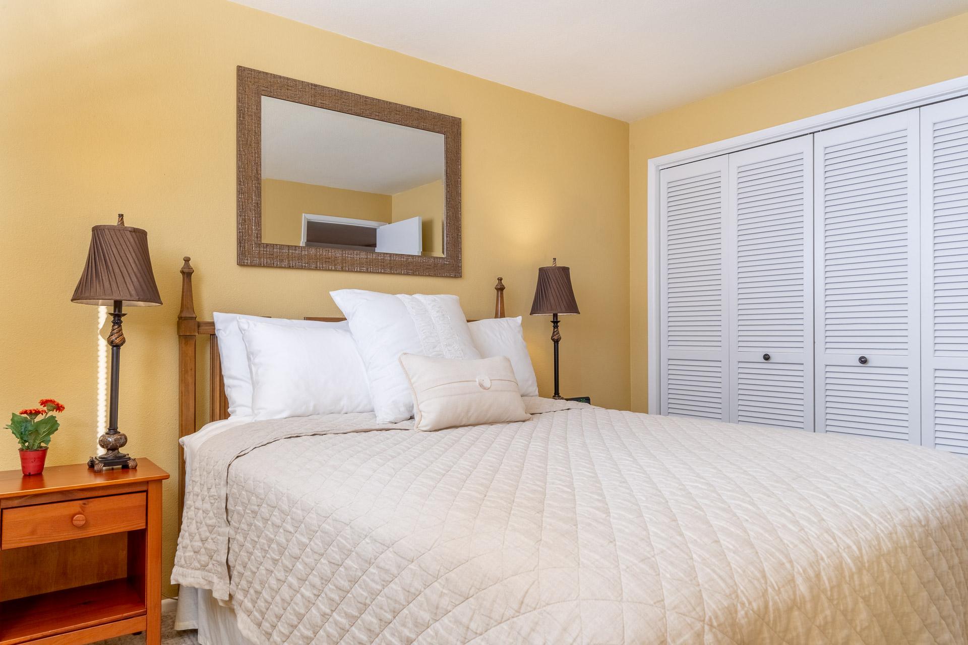 North Room - Queen pillow-top bed