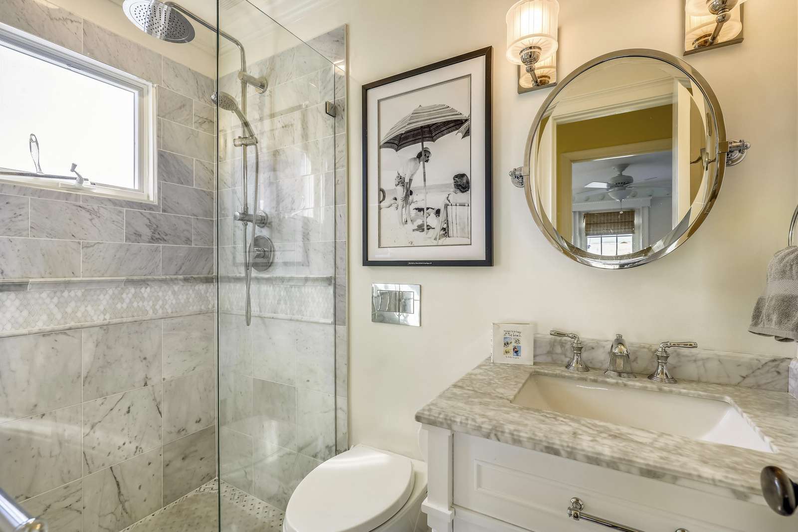 Upper Level Shower