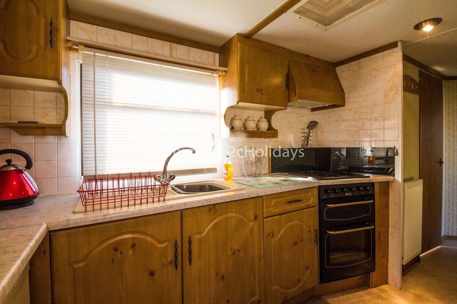 Fully equipped kitchen, perfect for self-catering holidays!