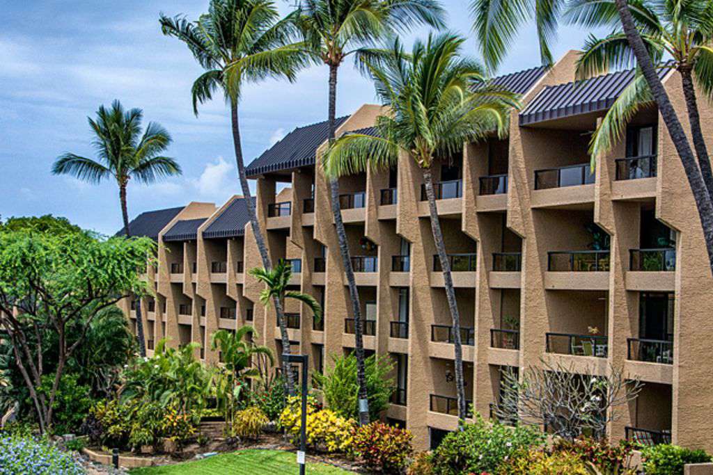 Kona Pacific has elevators, assigned free parking, lending library.