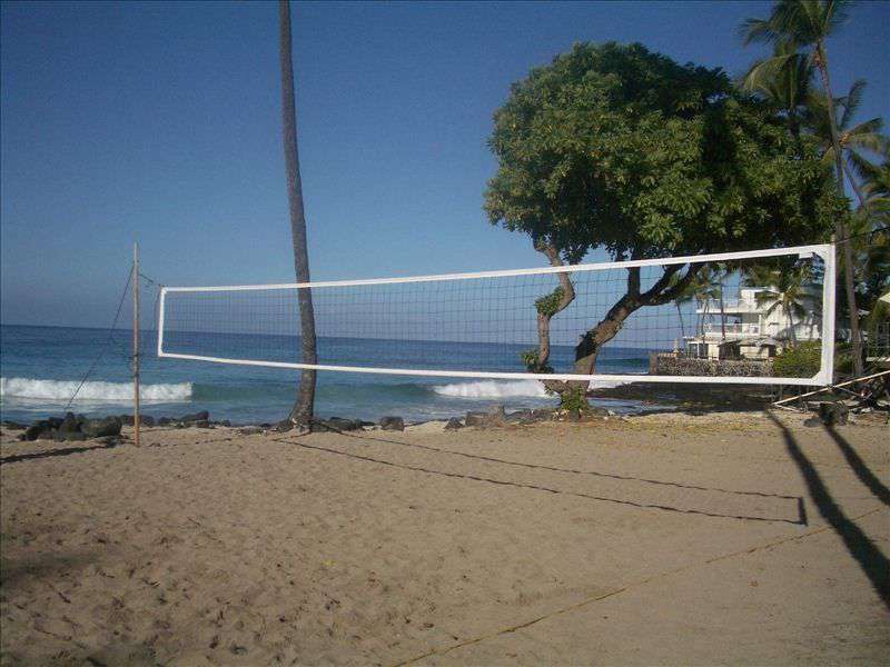 Just up the street from La Aloa "Magic Sands" Beach Park.