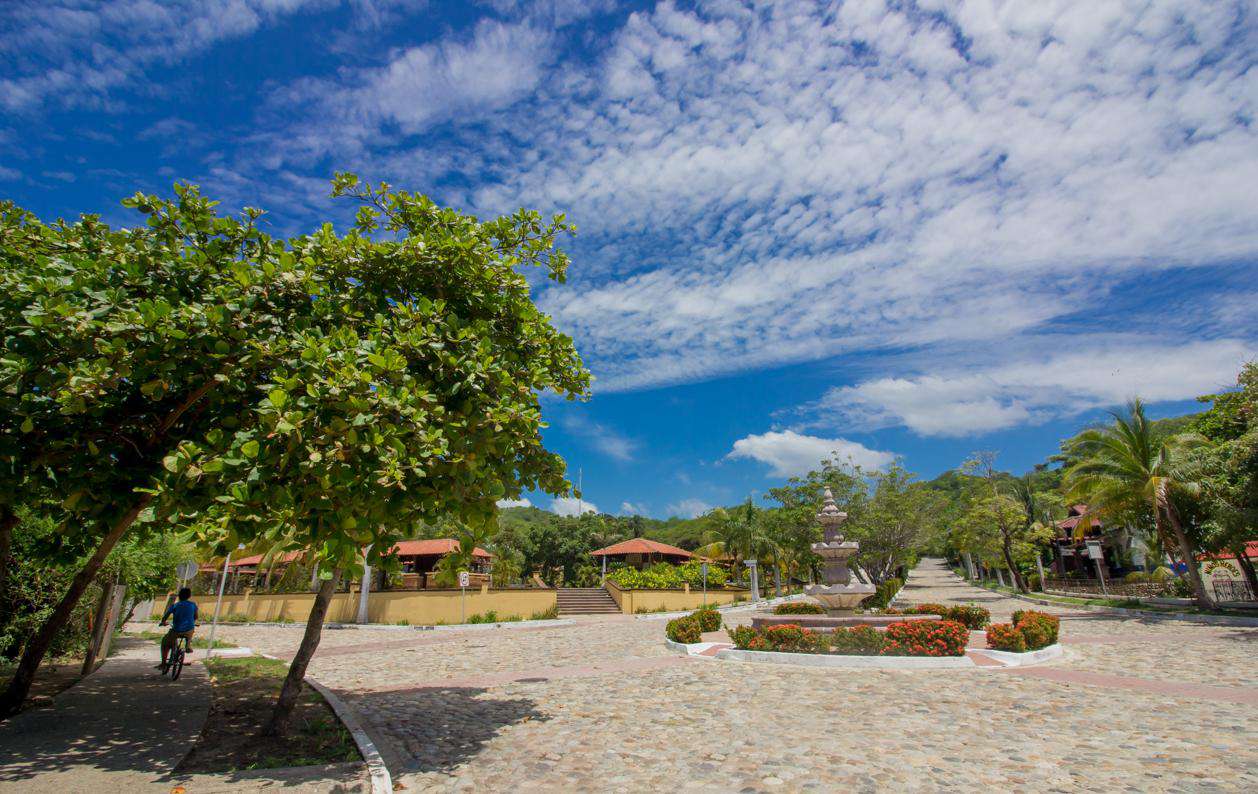 La Bocana Centre