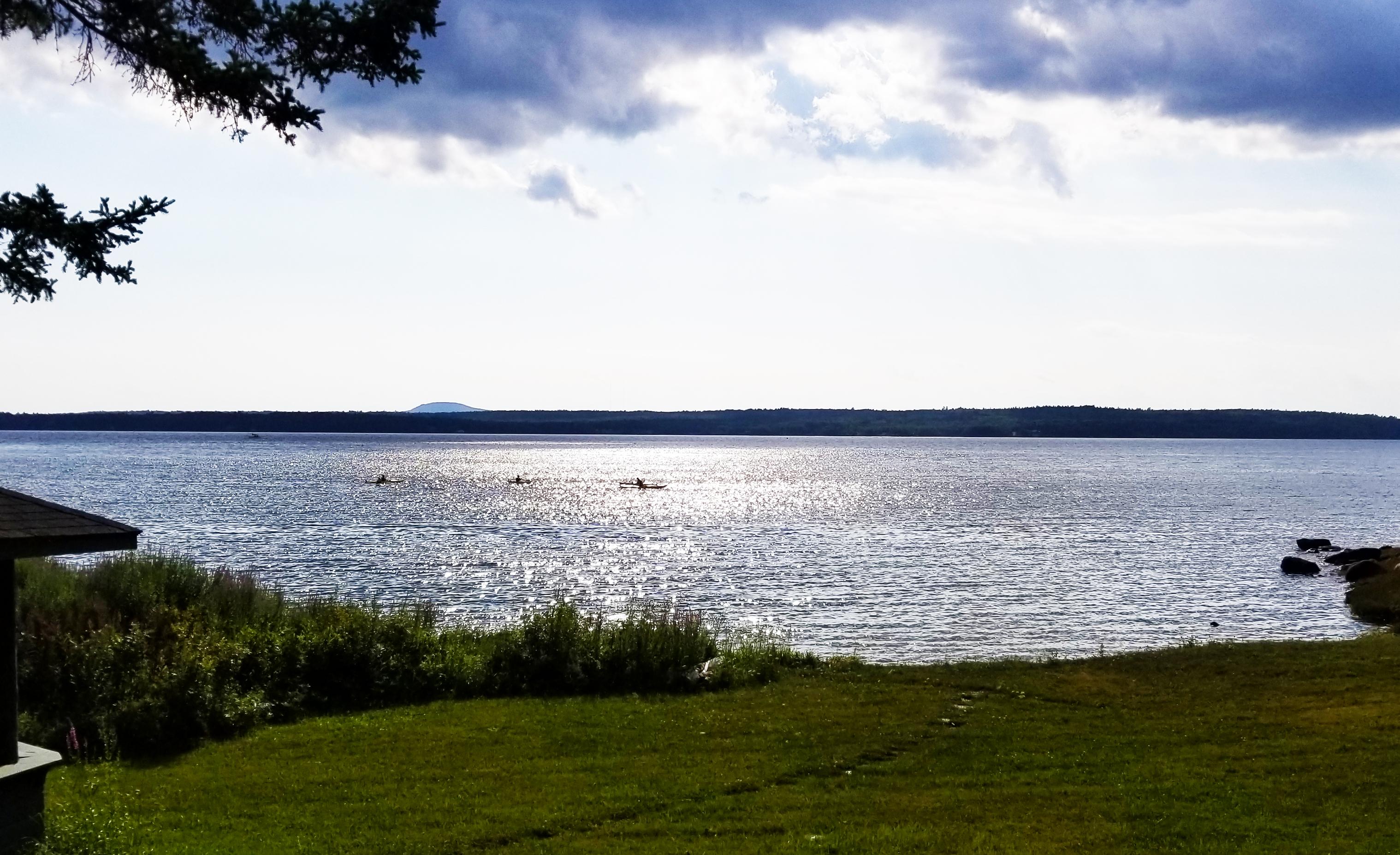 Waterfront with great access to beach, 20 minutes to Acadia Park & Bar