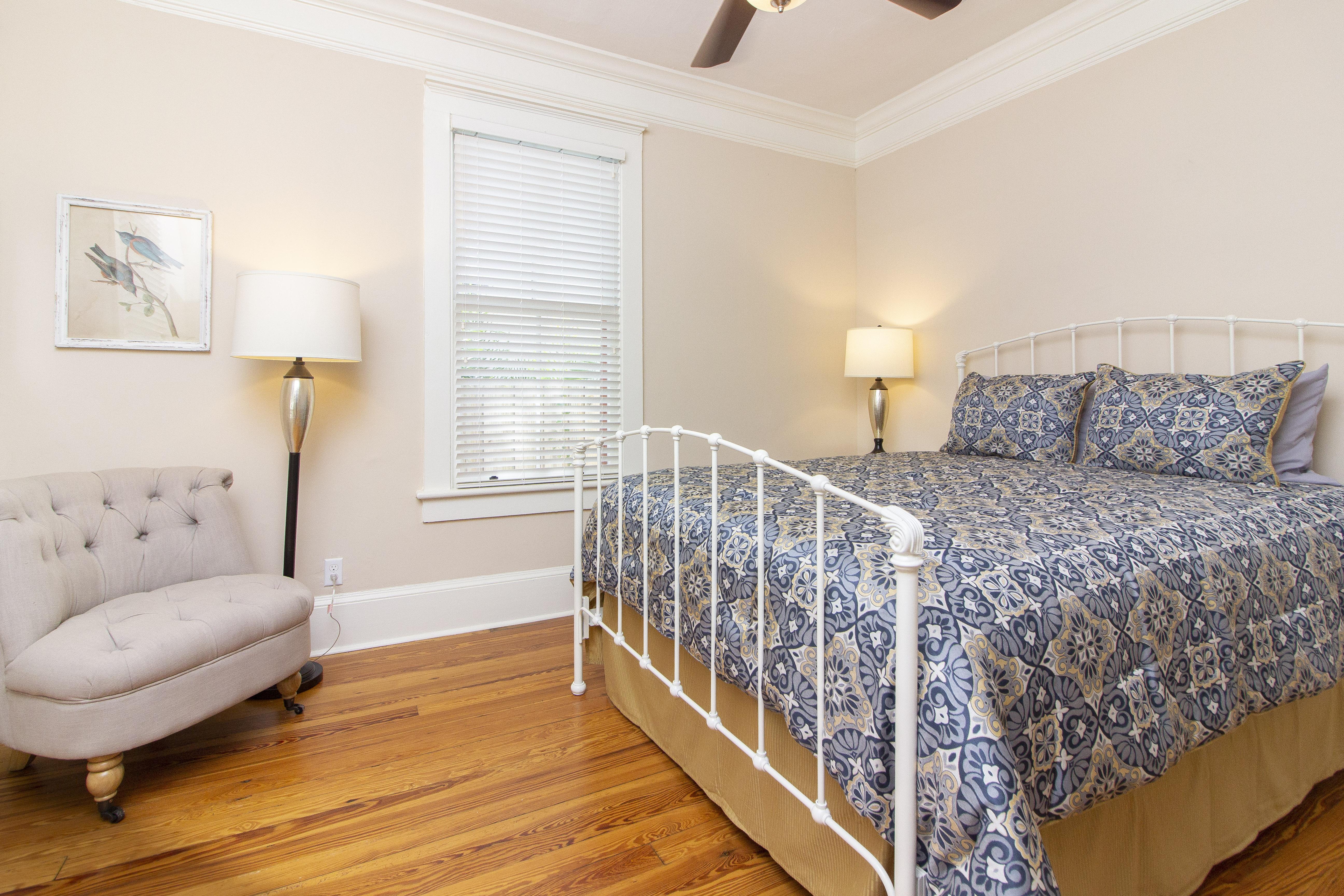 Guest Bedroom - Queen