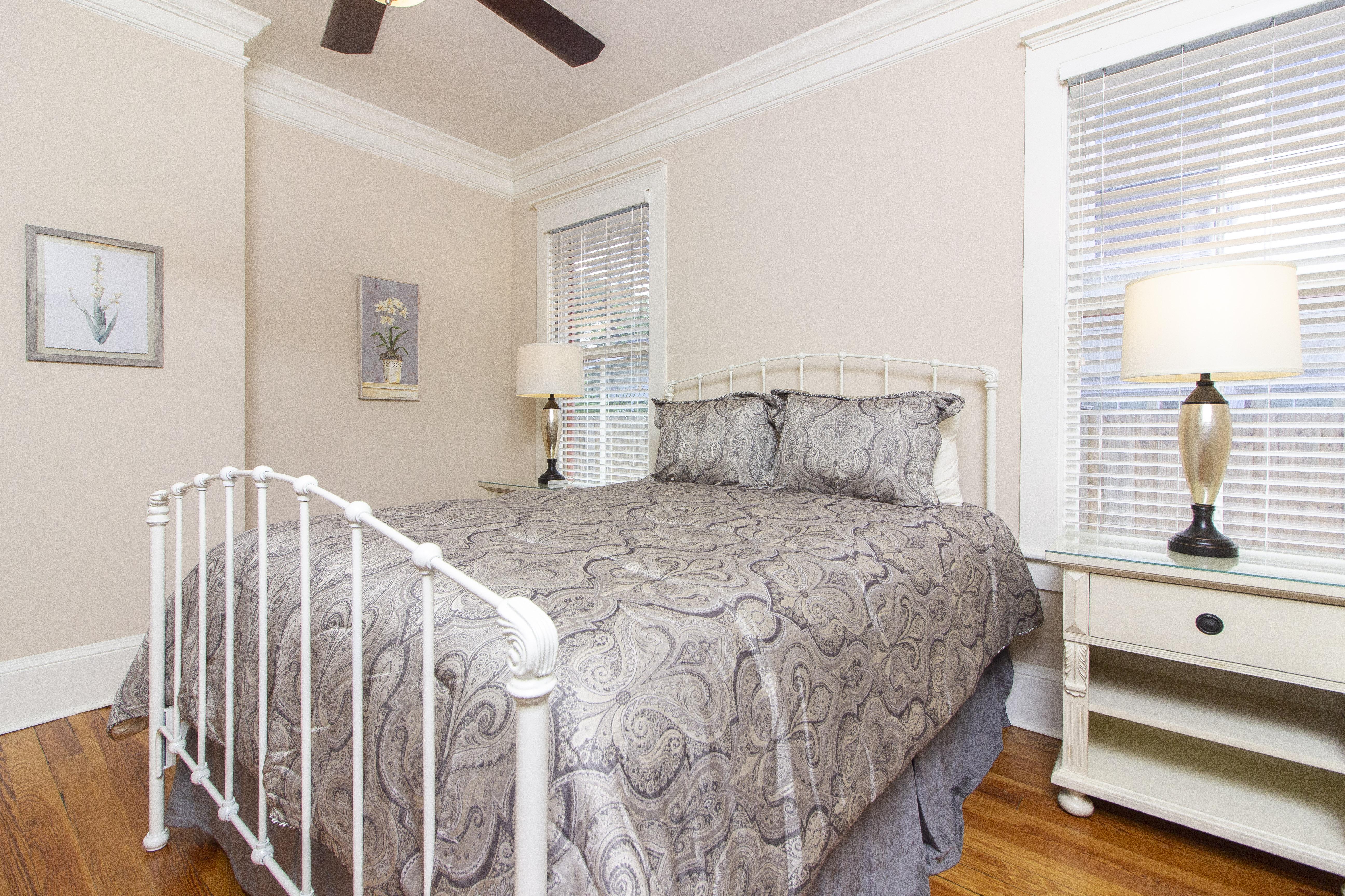 Guest Bedroom - Queen