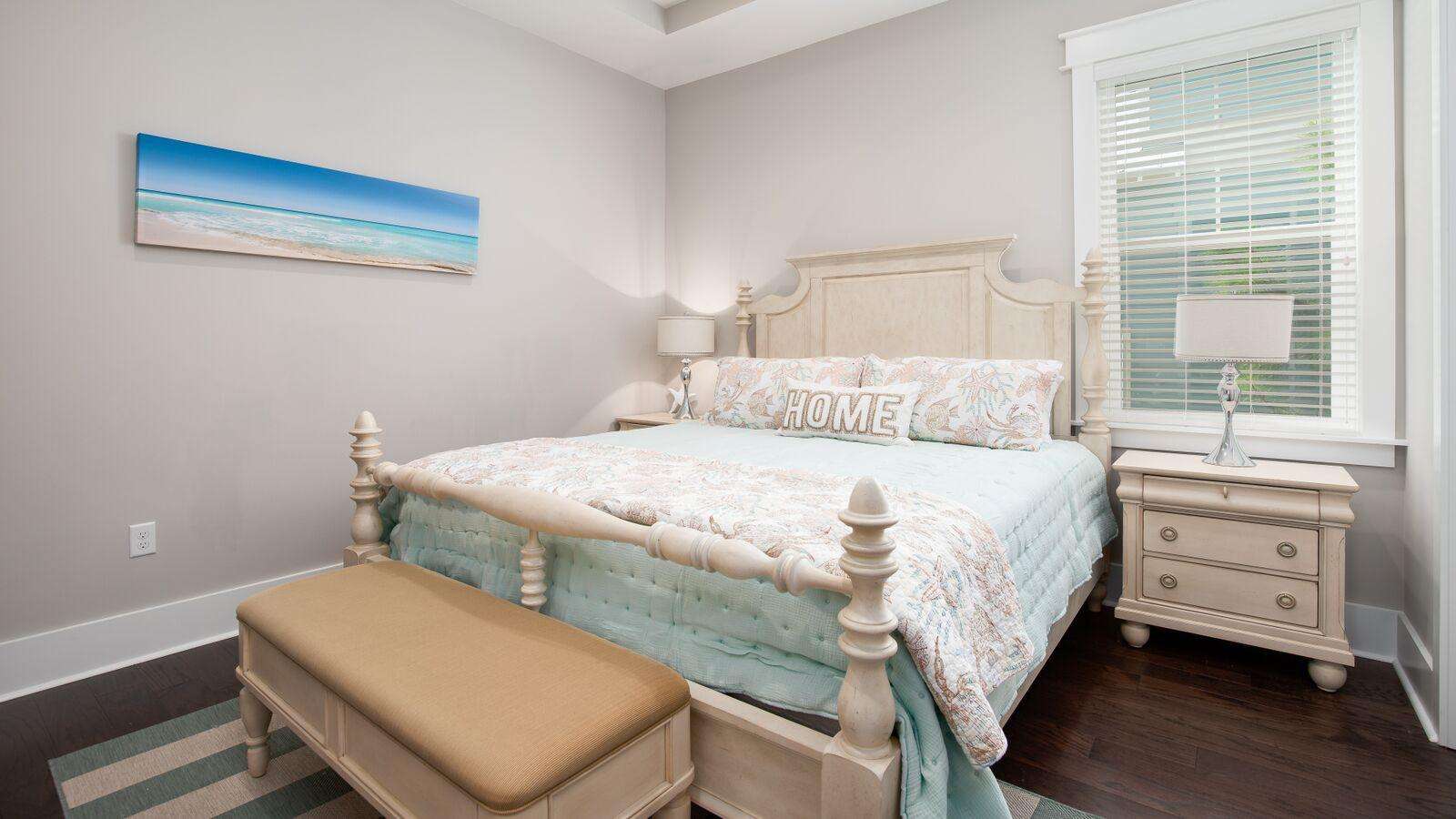 1st floor king, private bath