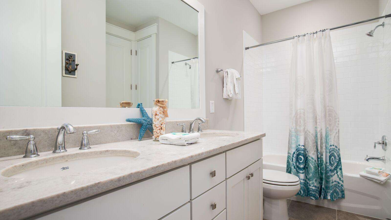 2nd floor hall bath