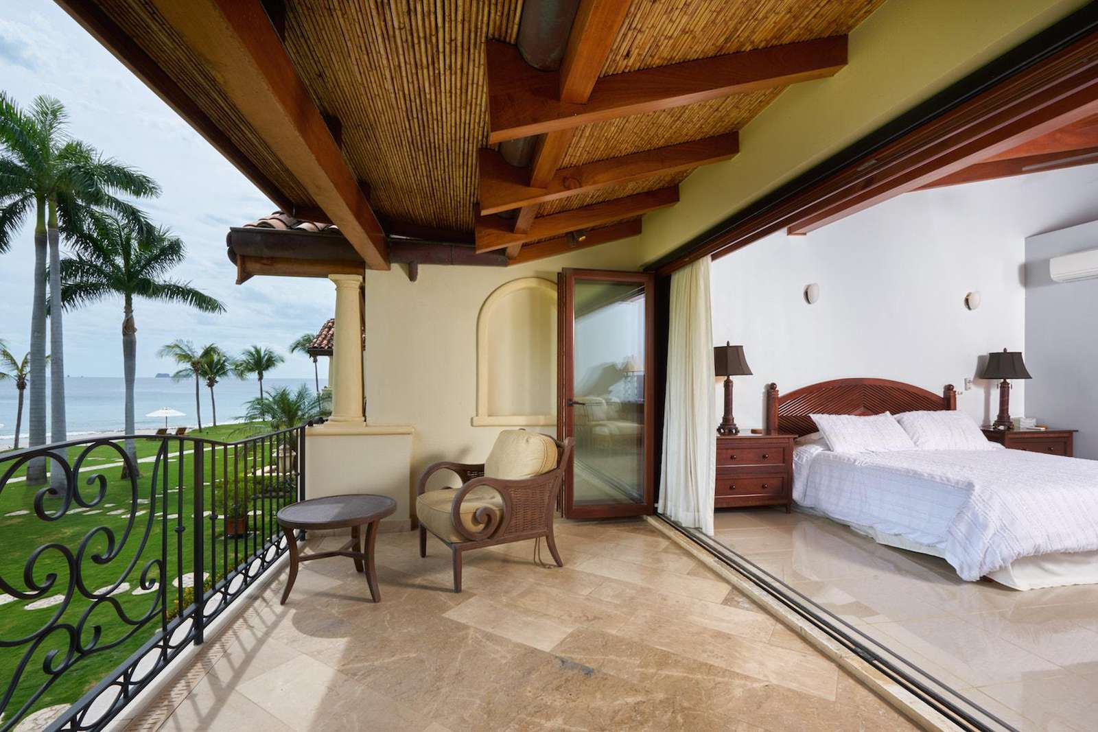 Oceanfront balcony, off the master suite