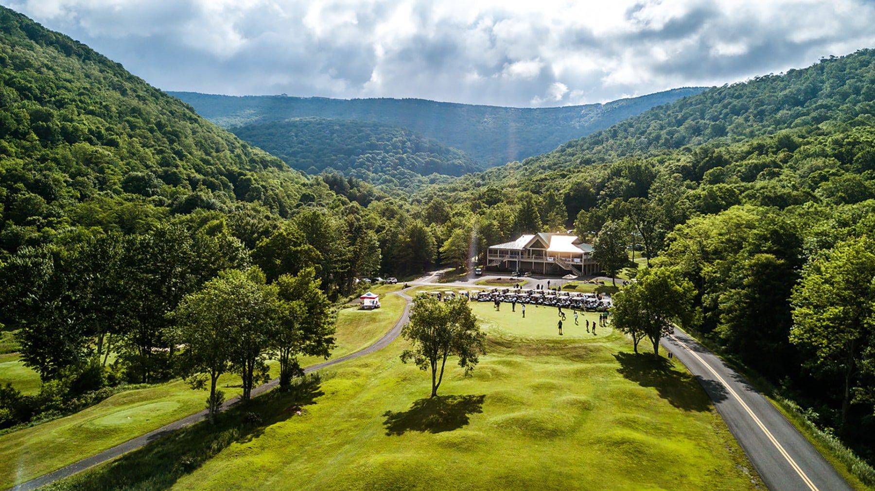 Enjoy a round of golf at the nearby Raven Golf Course!