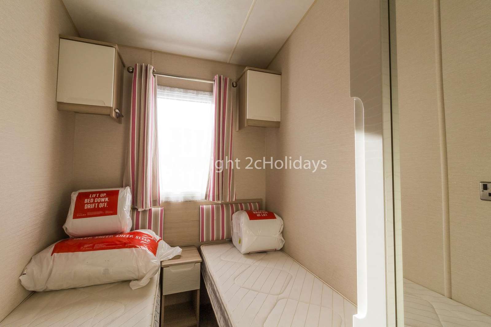 Affordable holidays in Lowestoft with 2cHolidays