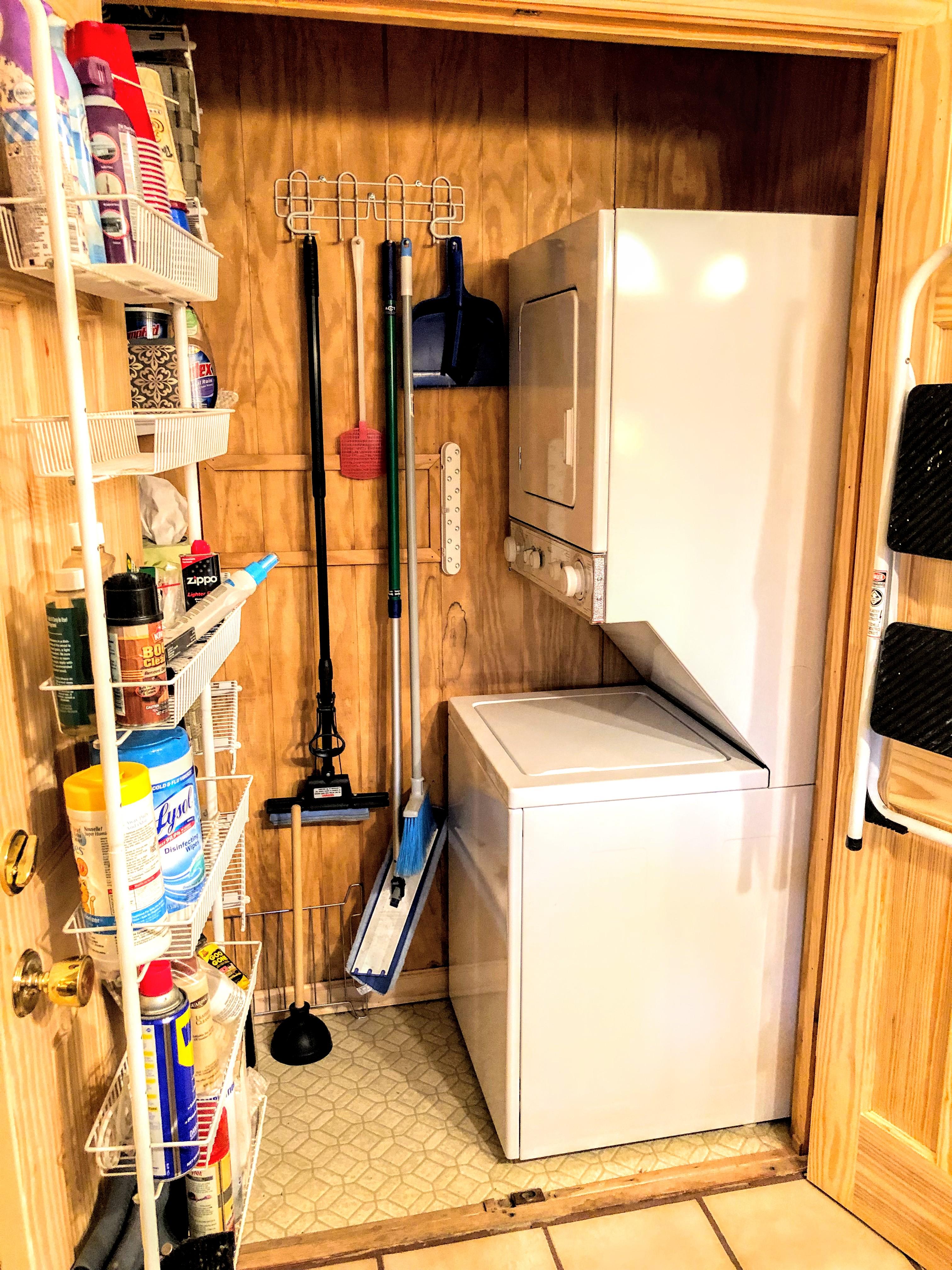 Washer/Dryer combo in kitchen closet; be sure to bring detergent.