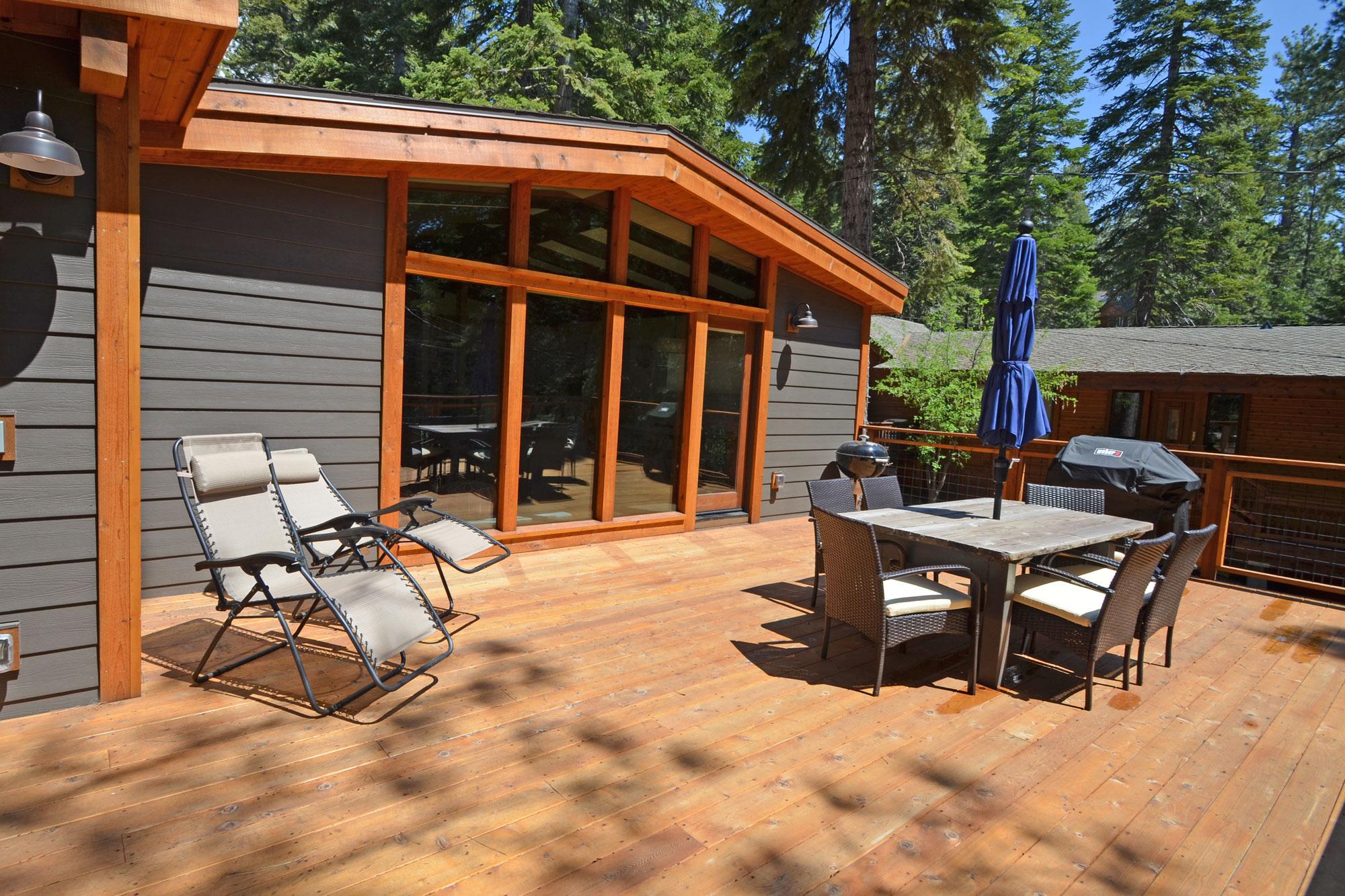 Sunny Large Deck