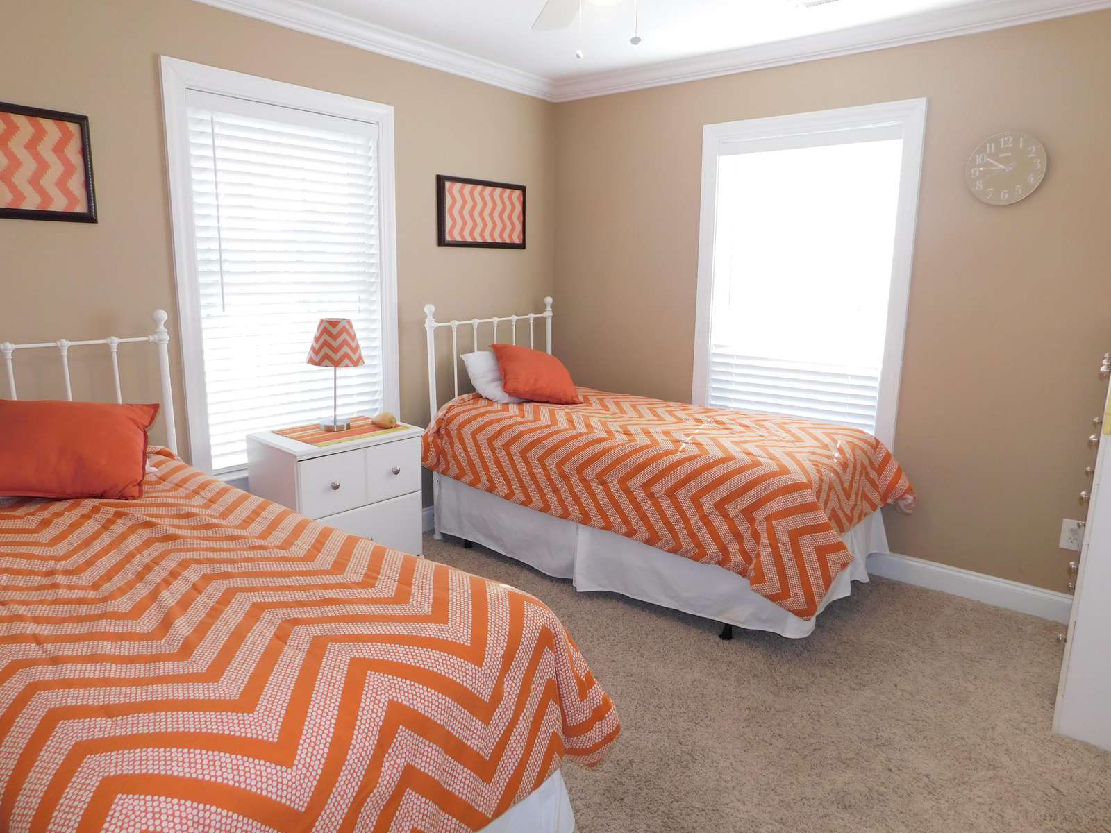 Twin beds off sitting room upper level