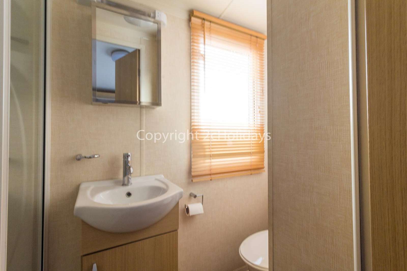 Great size en-suite