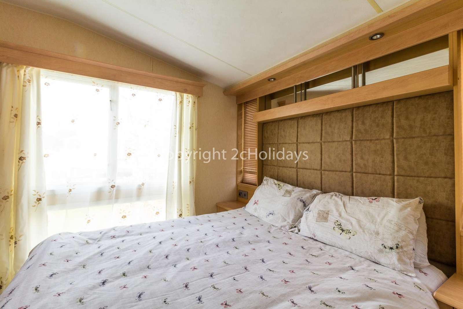 A great size master bedroom