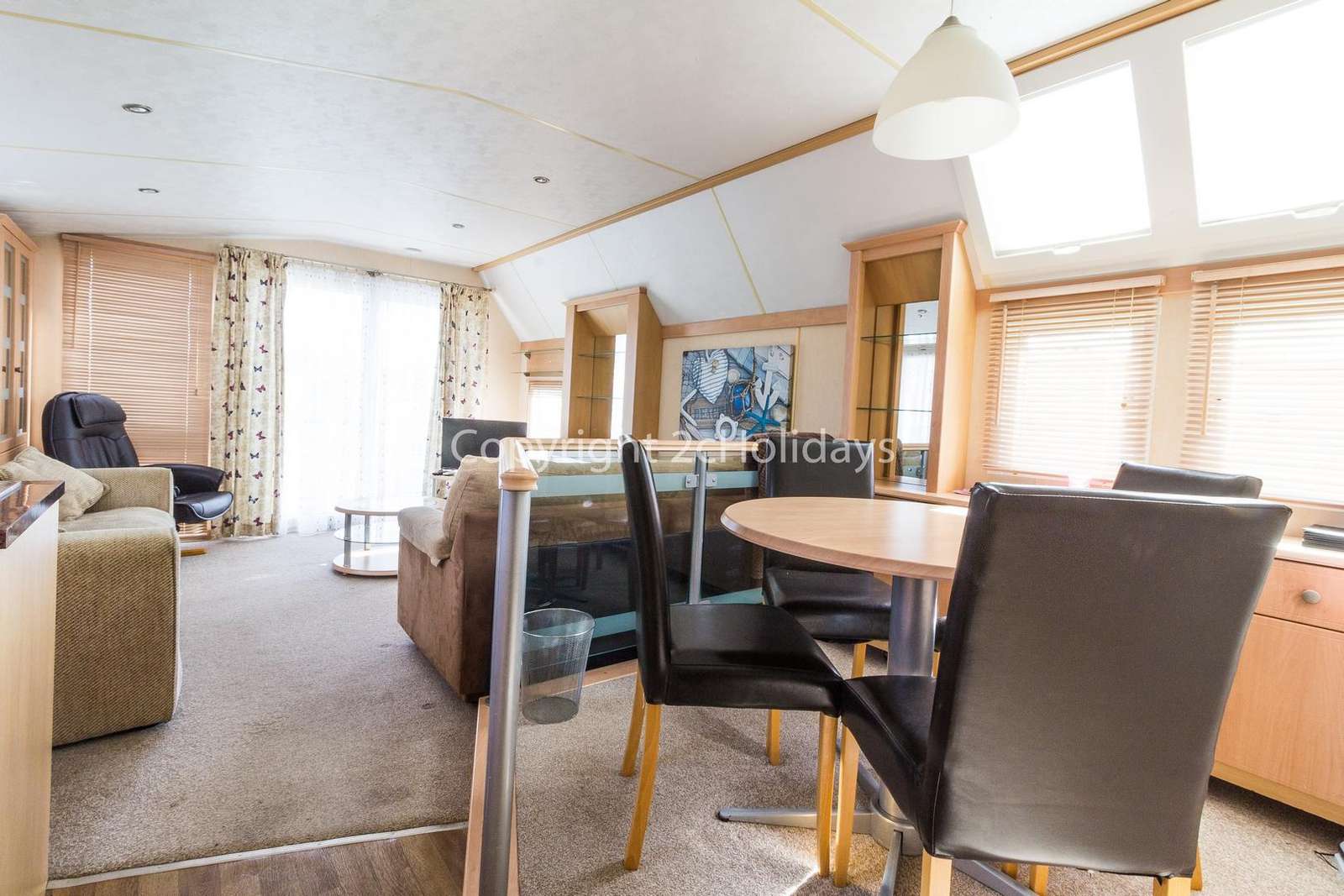 Spacious and open plan living and dining area!
