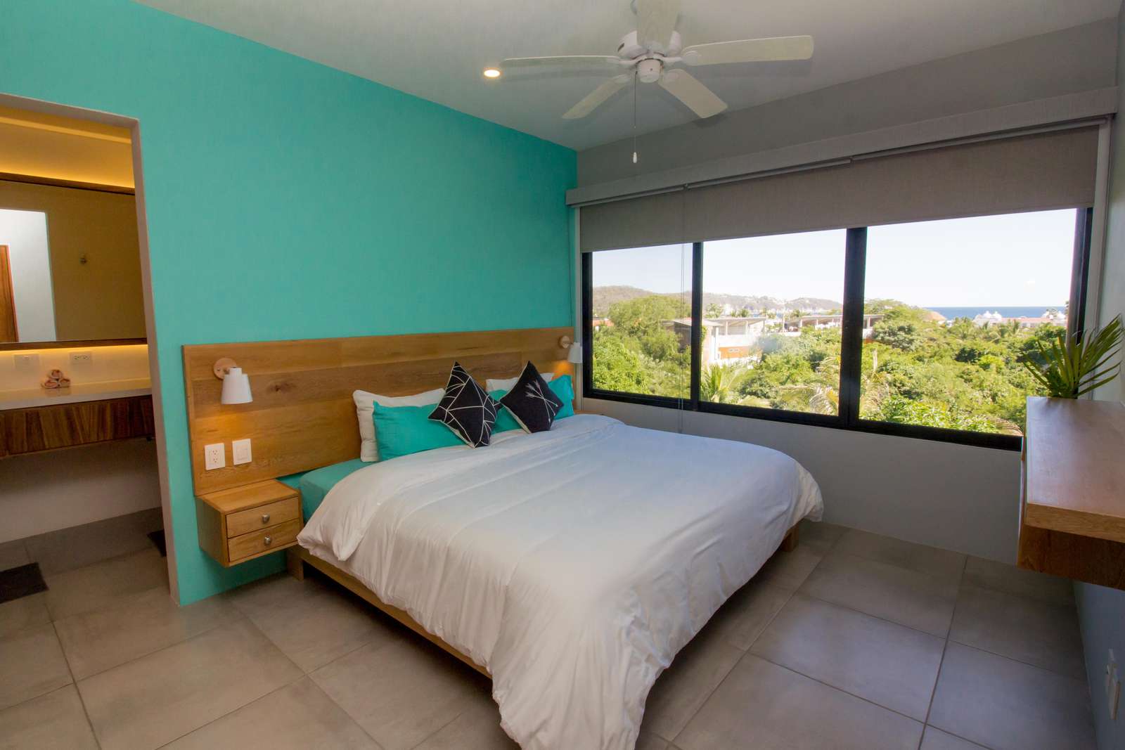 King bed in master with ensuite bathroom