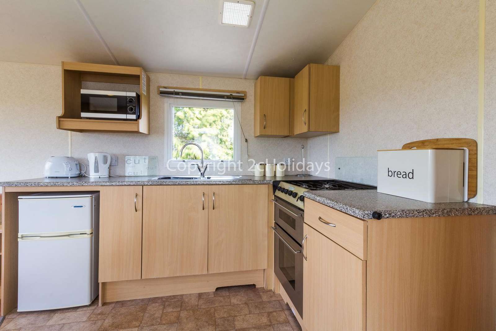 Fully equipped kitchen, perfect for self-catering holidays!