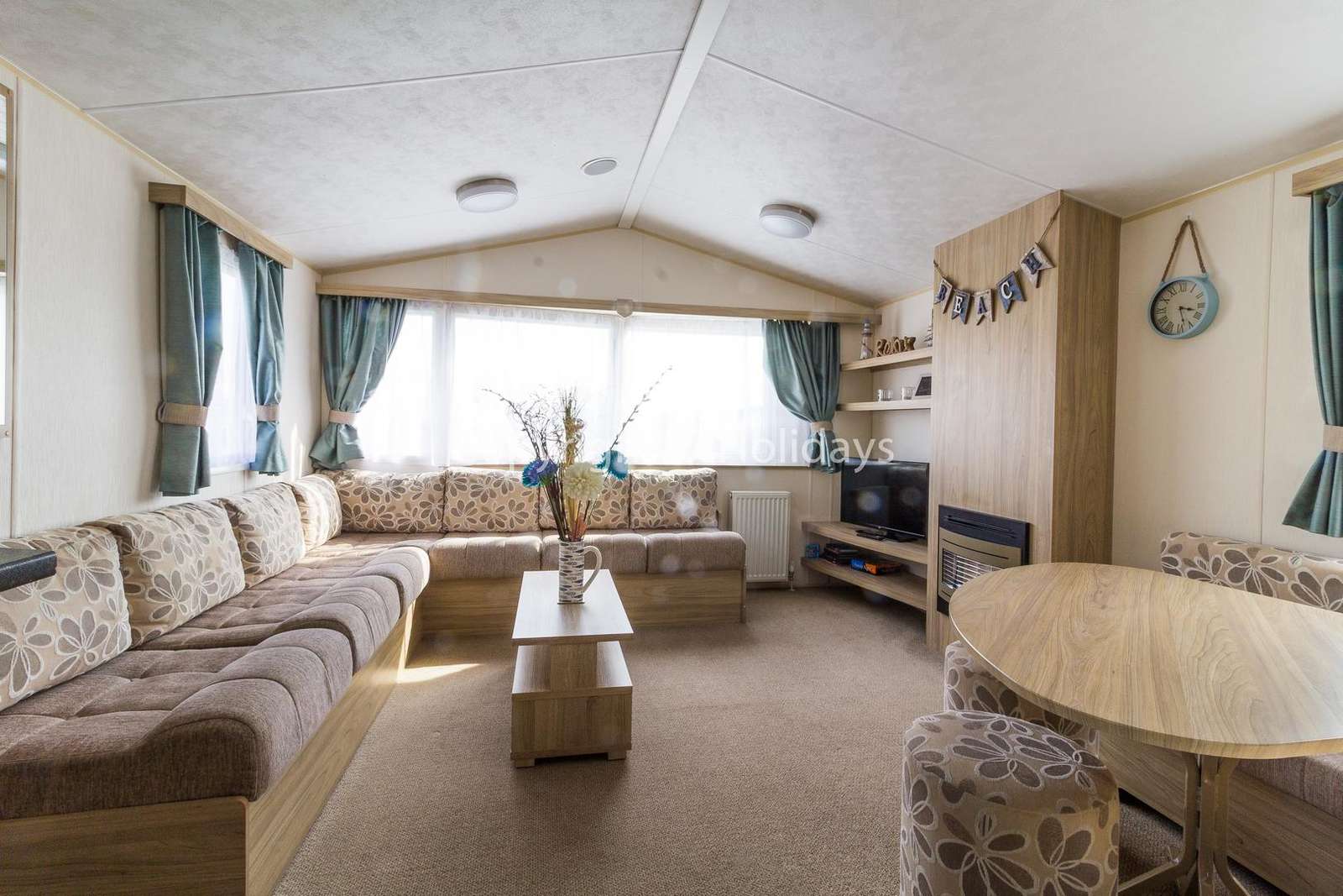 A very spacious living/dining area, perfect for families!