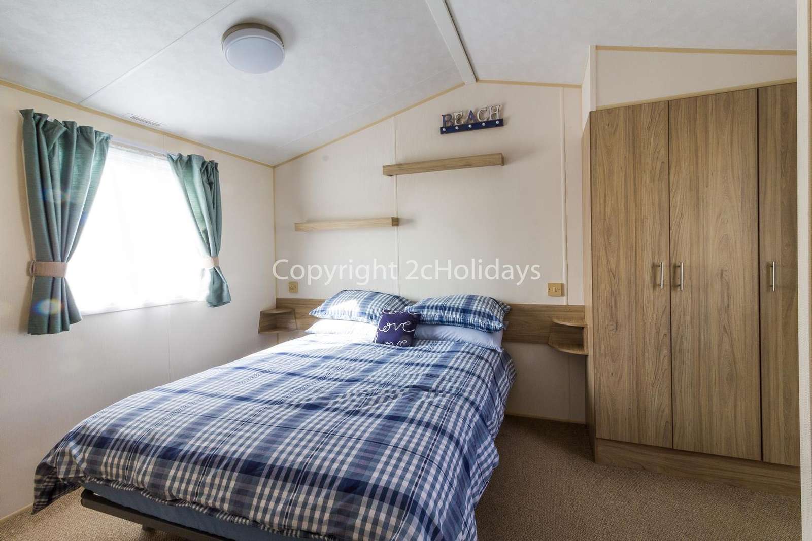 Static home for hire at the Hopton Holiday Village