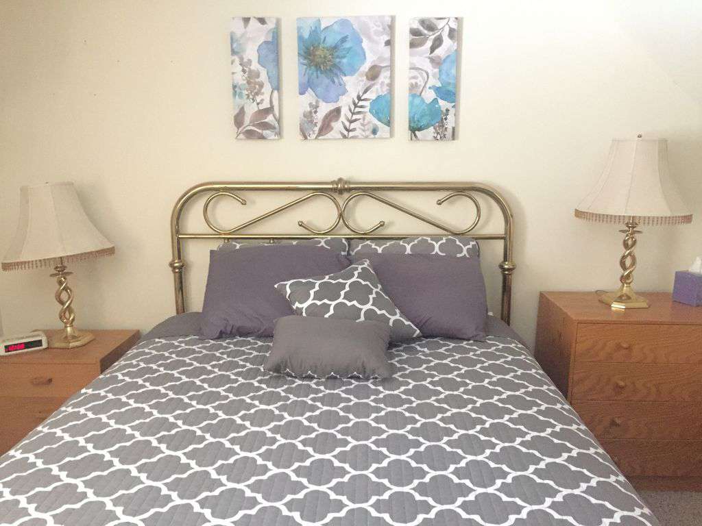 guest bedroom - queen bed