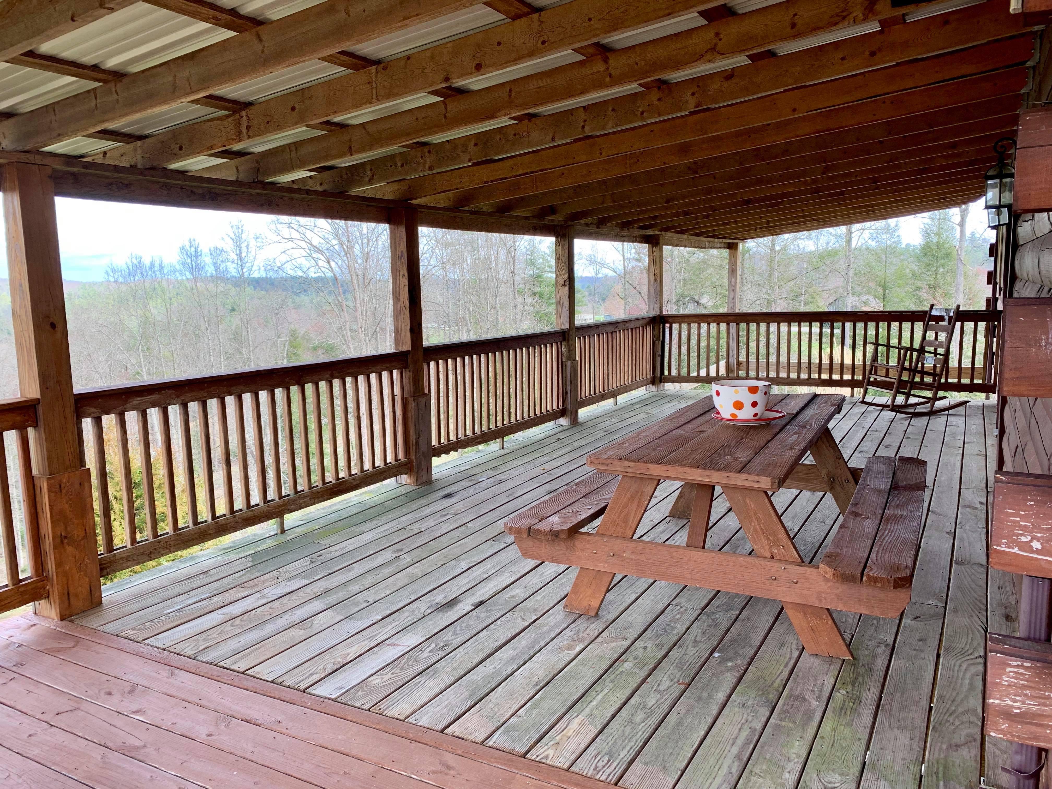 The Lookout Natural Bridge Cabin Rental