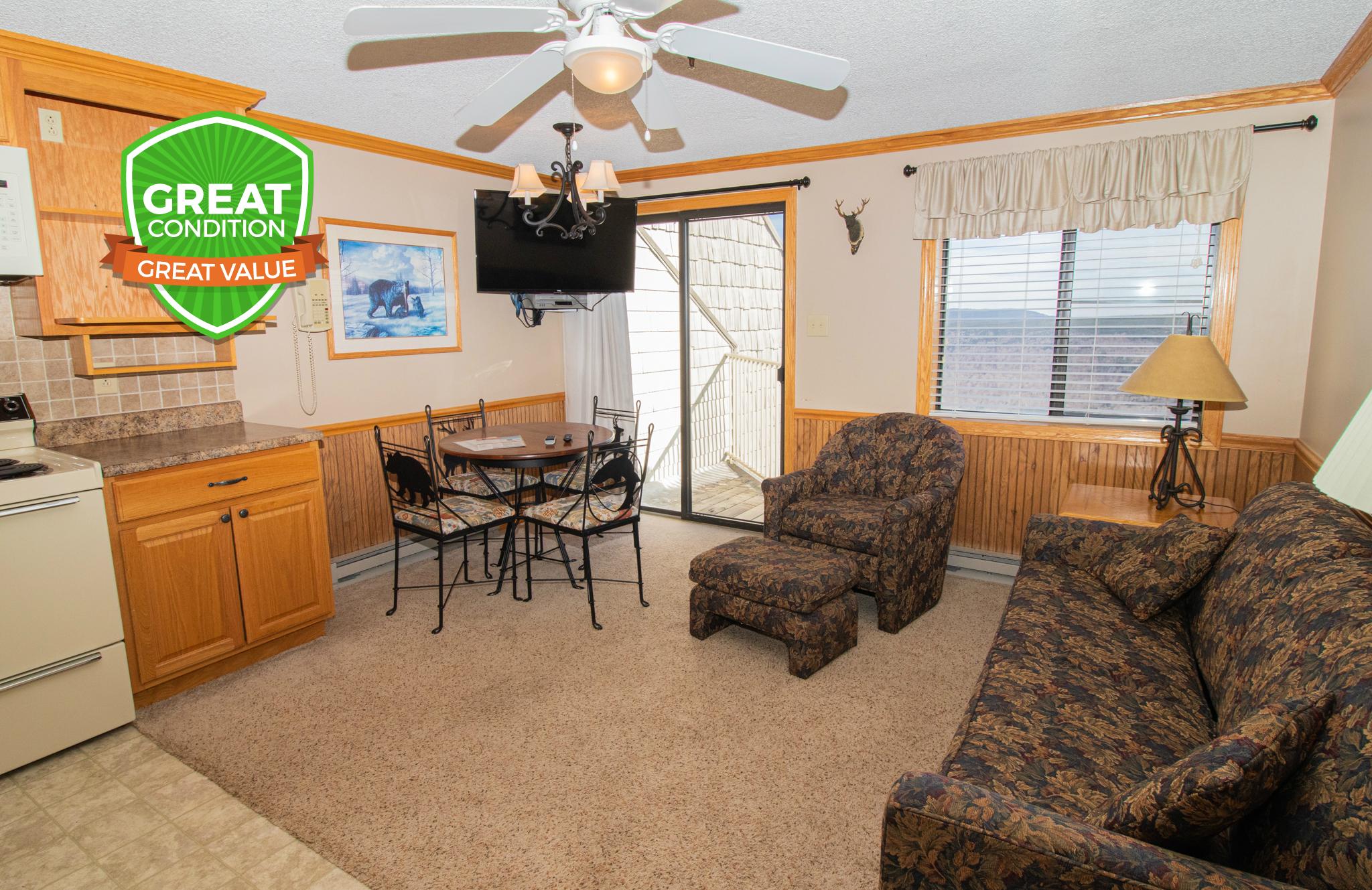 ML356 - Your Snowshoe home away from home! Clean & cozy!