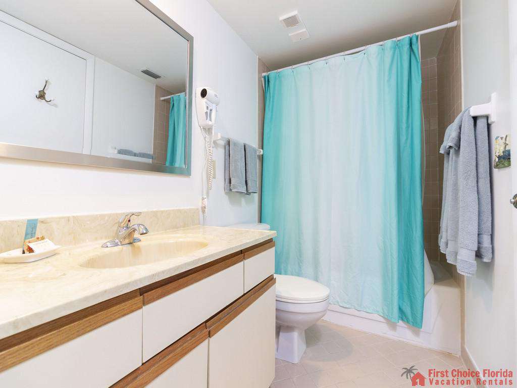 Colony Reef 3101 Bathroom