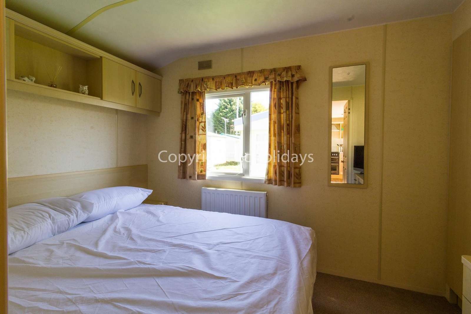 Great size master bedroom!