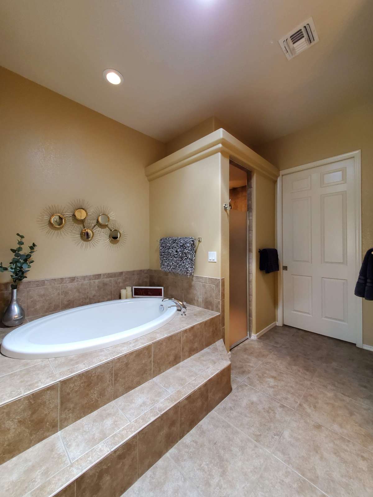 Relaxing Soaking Tub