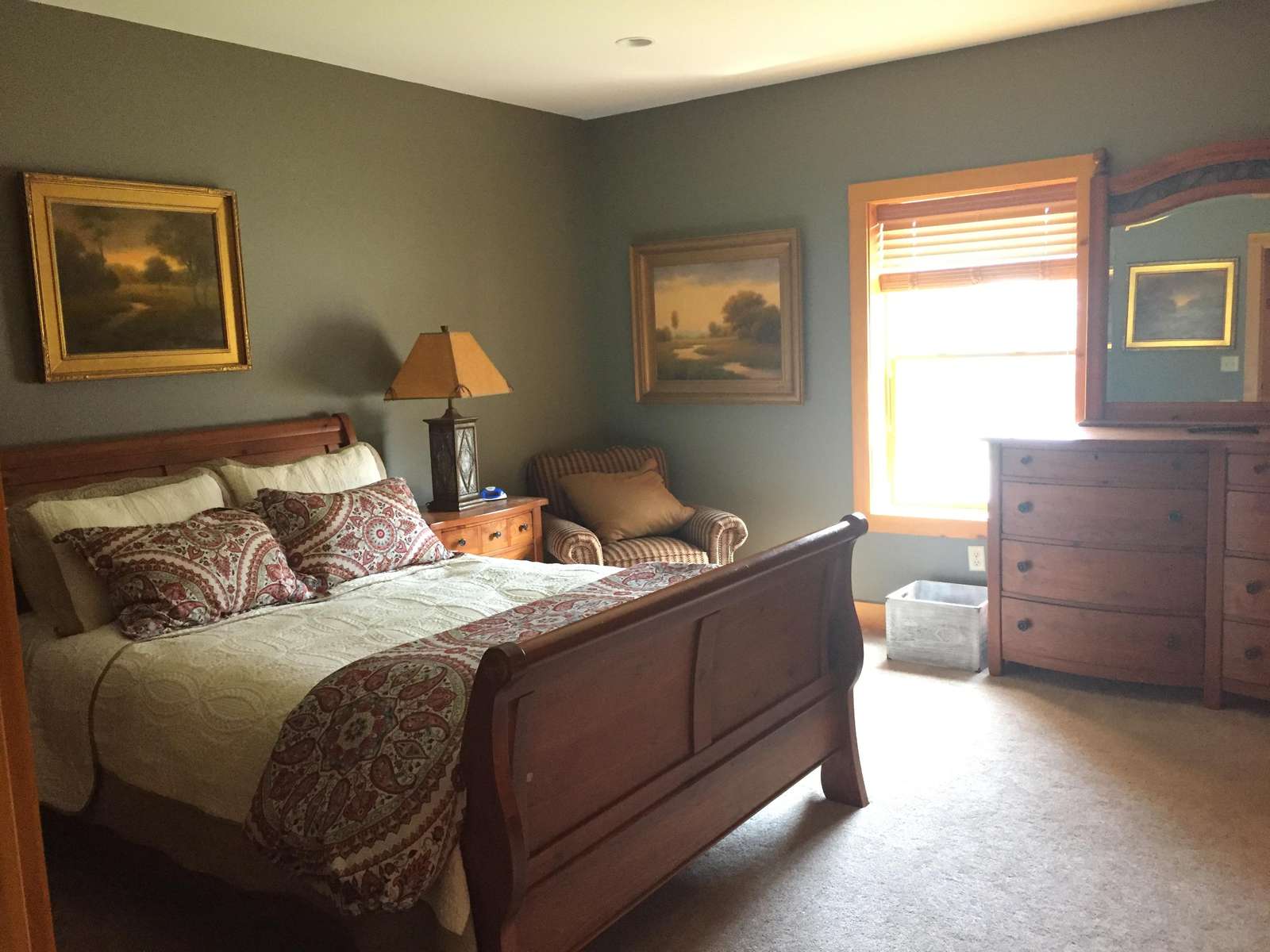 Lower level bedroom - queen bed