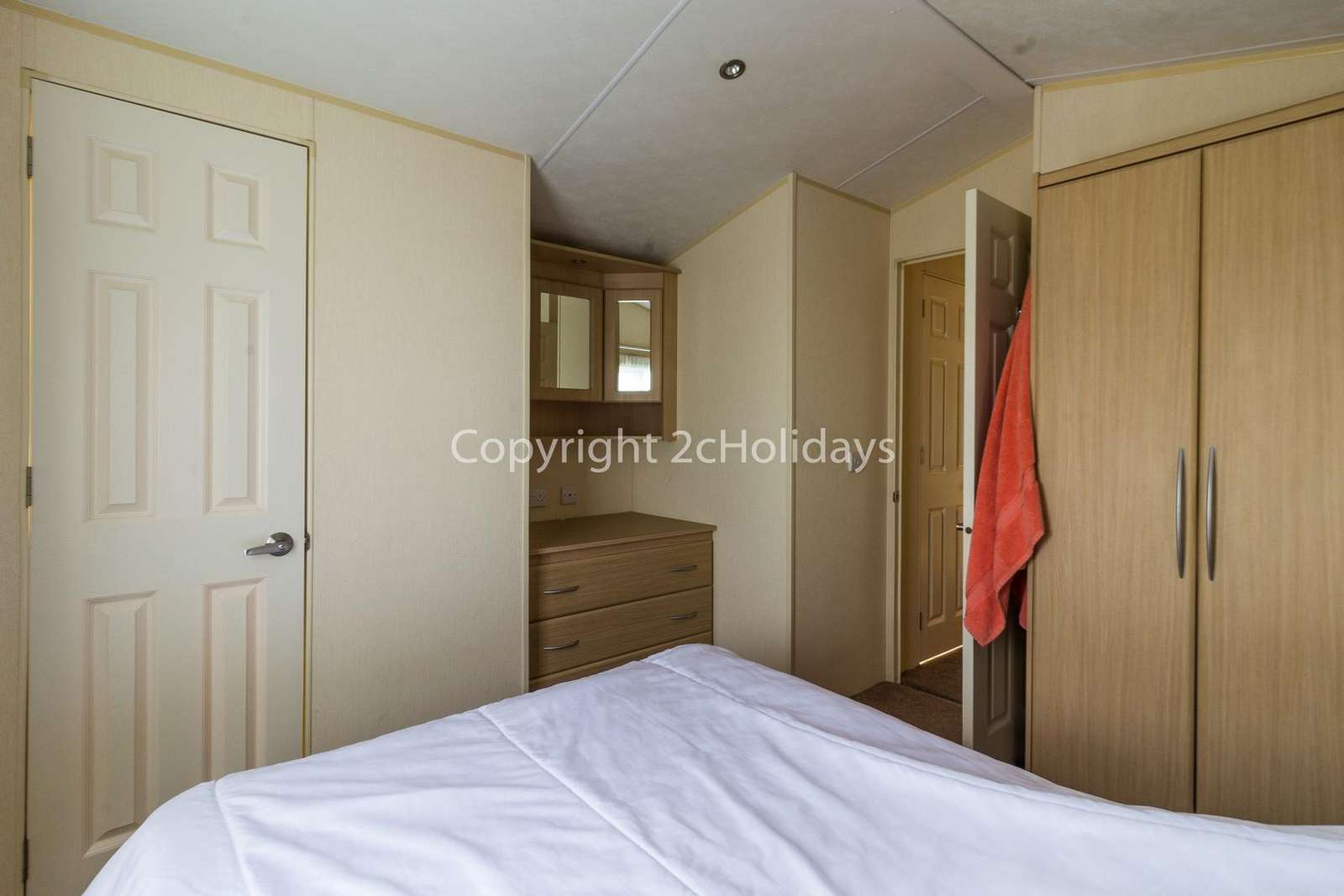Great size master bedroom with an en-suite!