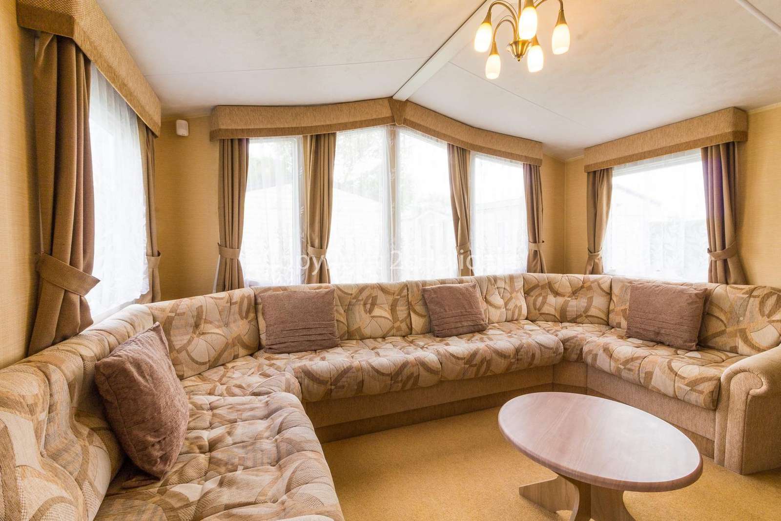 Spacious lounge, ideal for families!