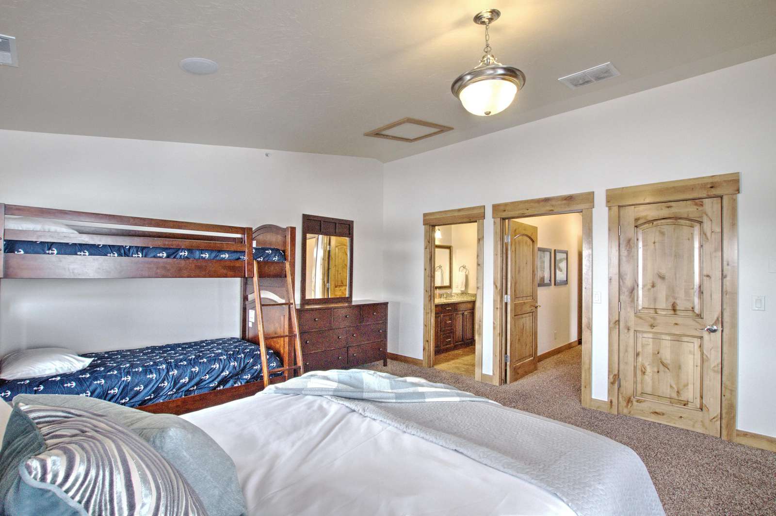 Large upstairs bedroom