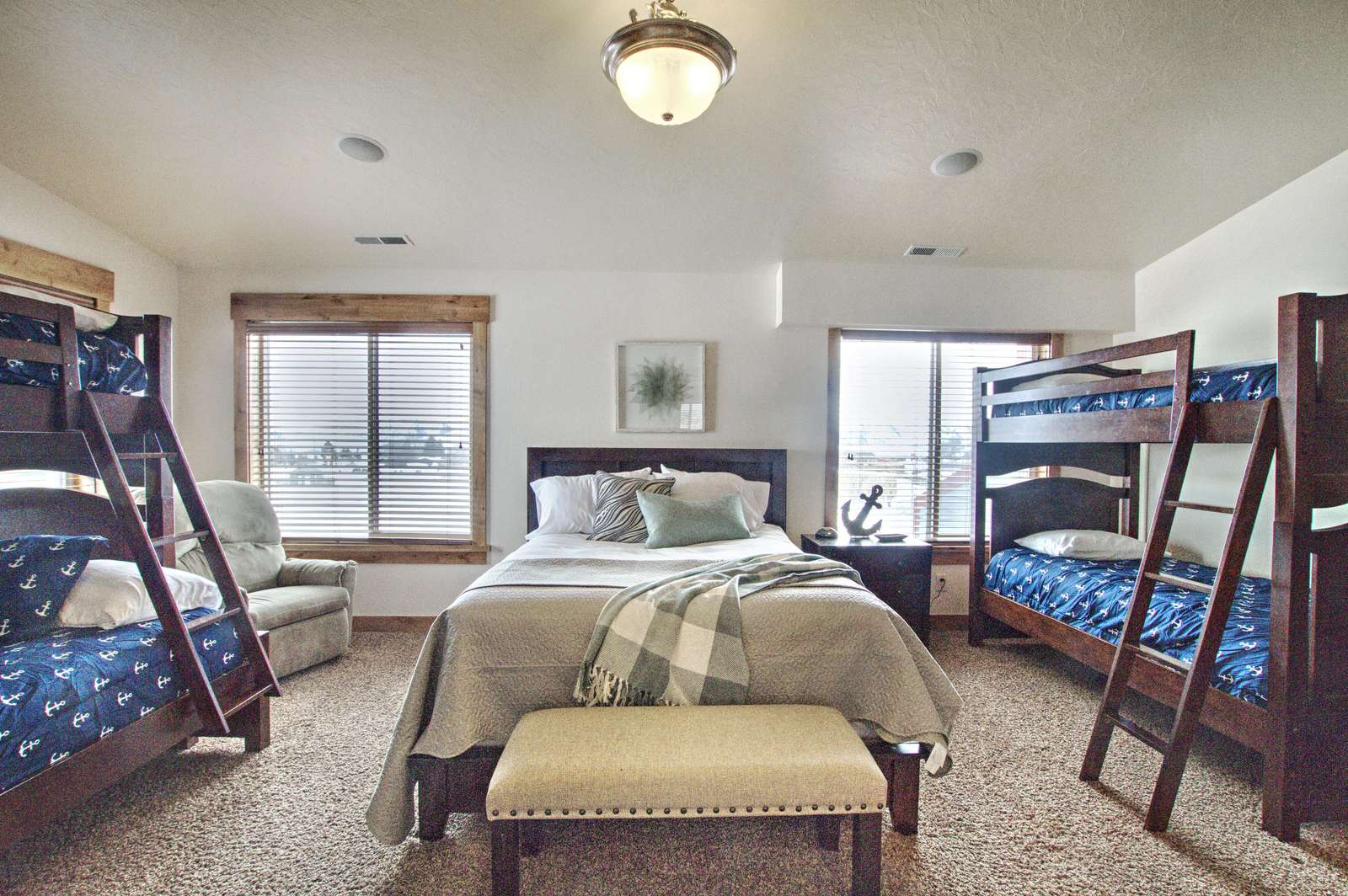 Large upstairs bedroom