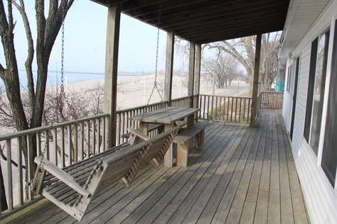 Upper Deck w/ swing