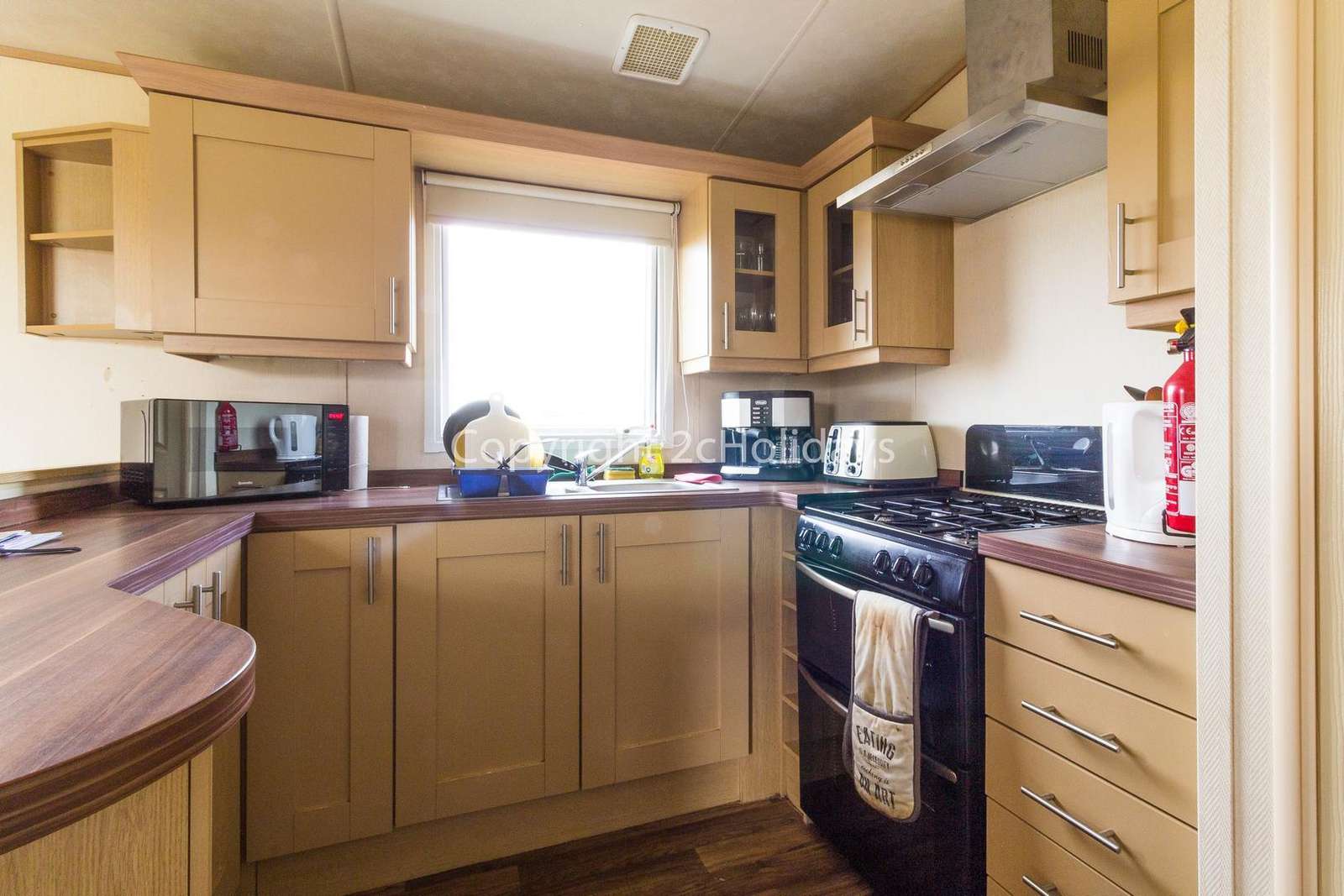 Fully equipped kitchen, perfect for self-catering holidays