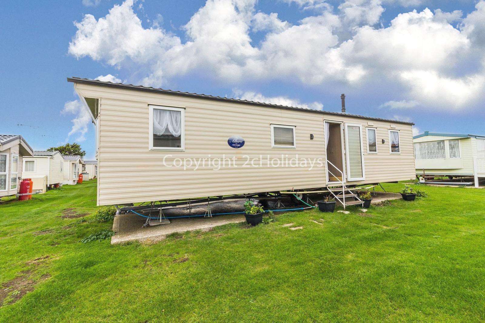 Brilliant location with only a short walk to the beach and great amenities