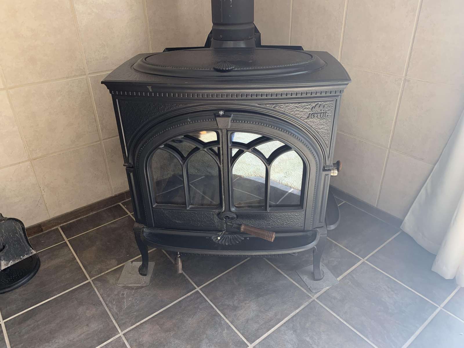 Jotul wood stove