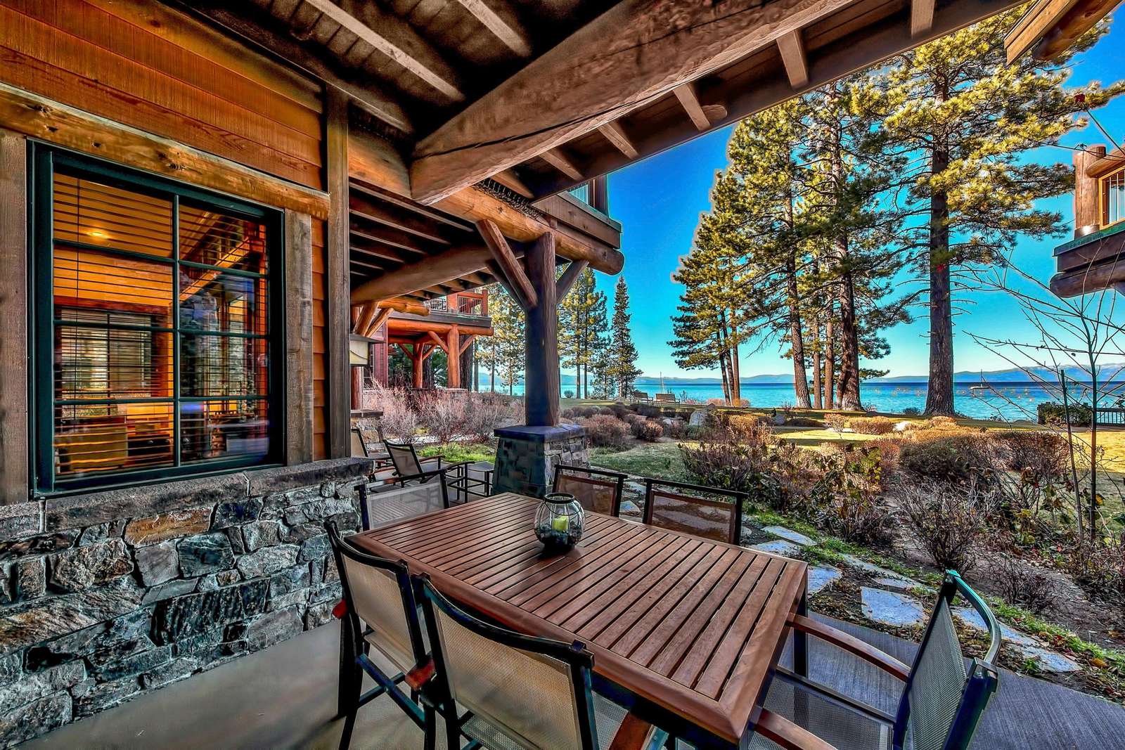 9 Sierra Shores Stunning Lakefront 3BR/3BA - Amazing Views ...