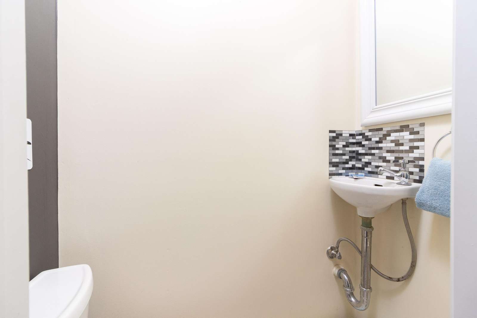 2nd floor half bath