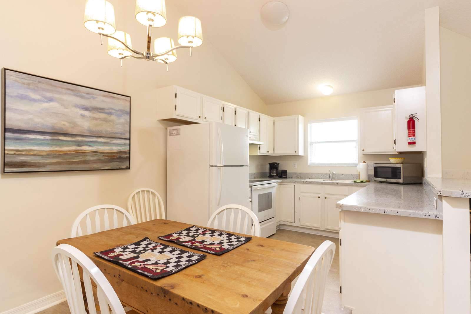 Kitchen/Dining