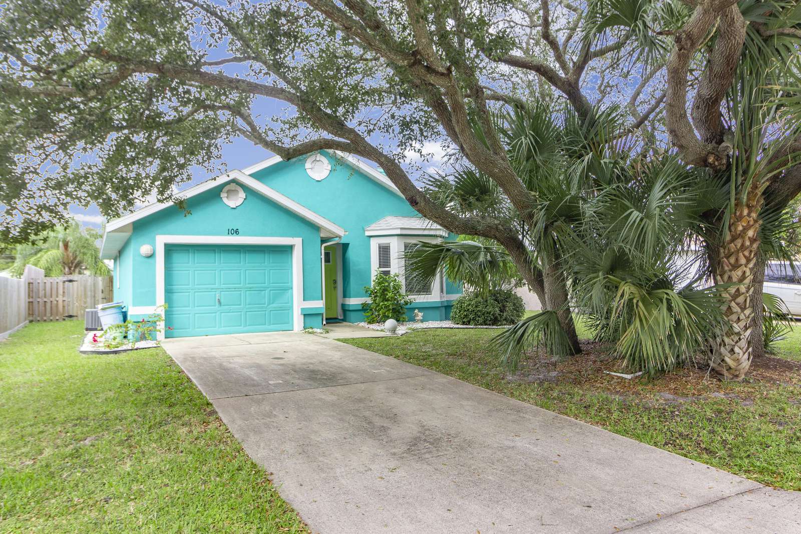 Island Charm!