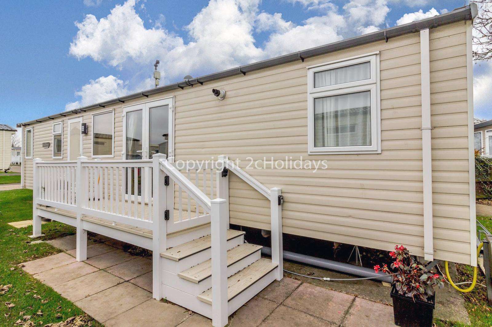 Luxury caravan on a great holiday park!