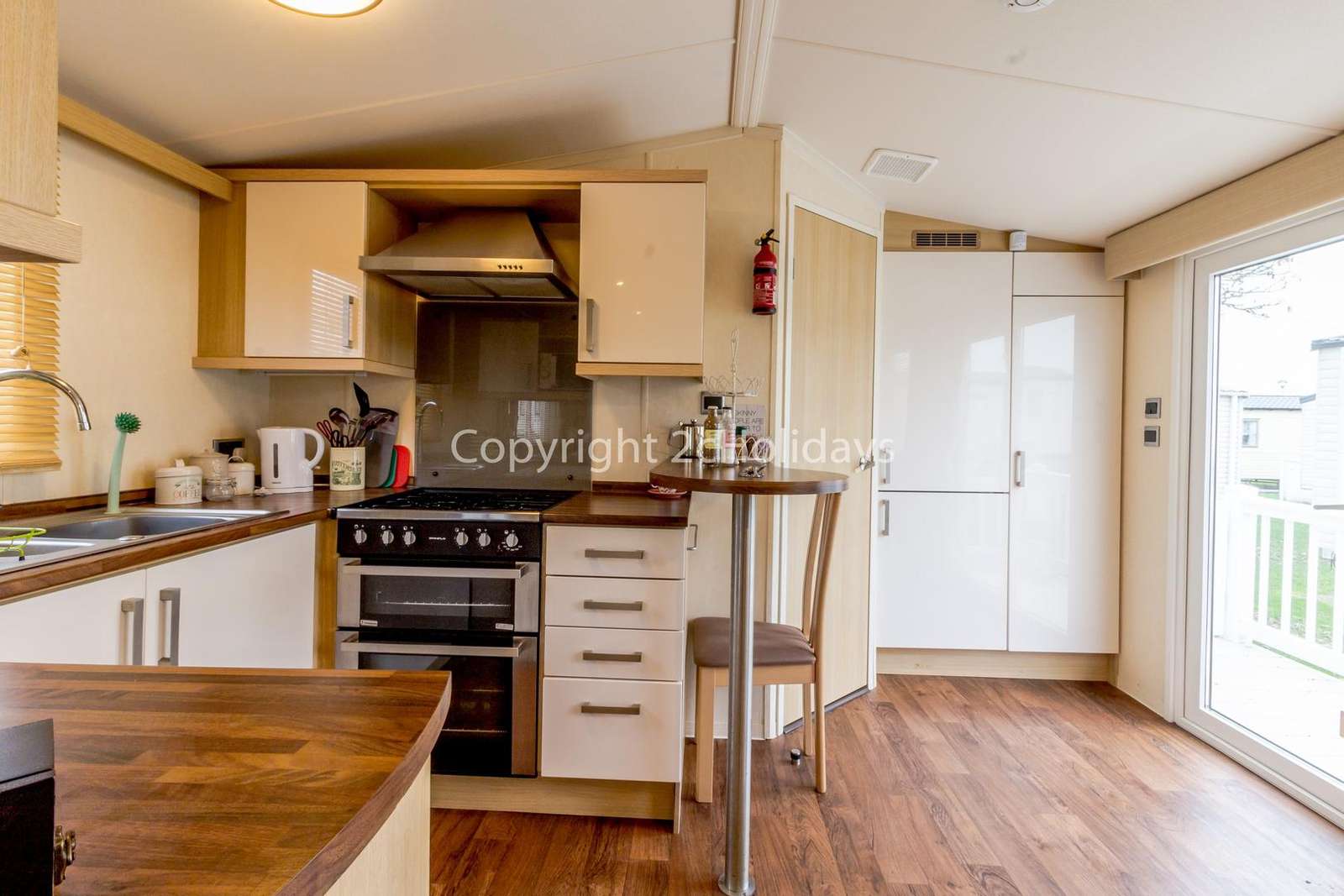 Spacious and modern kitchen