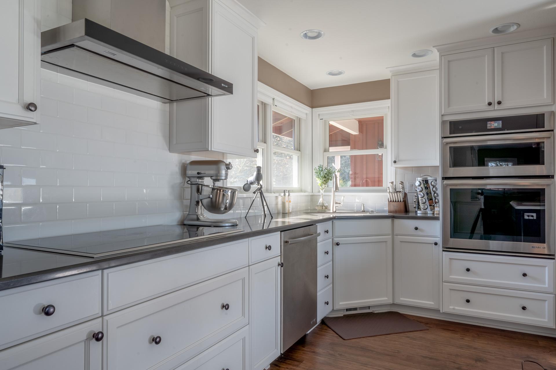 Highland Acres - Spacious Kitchen