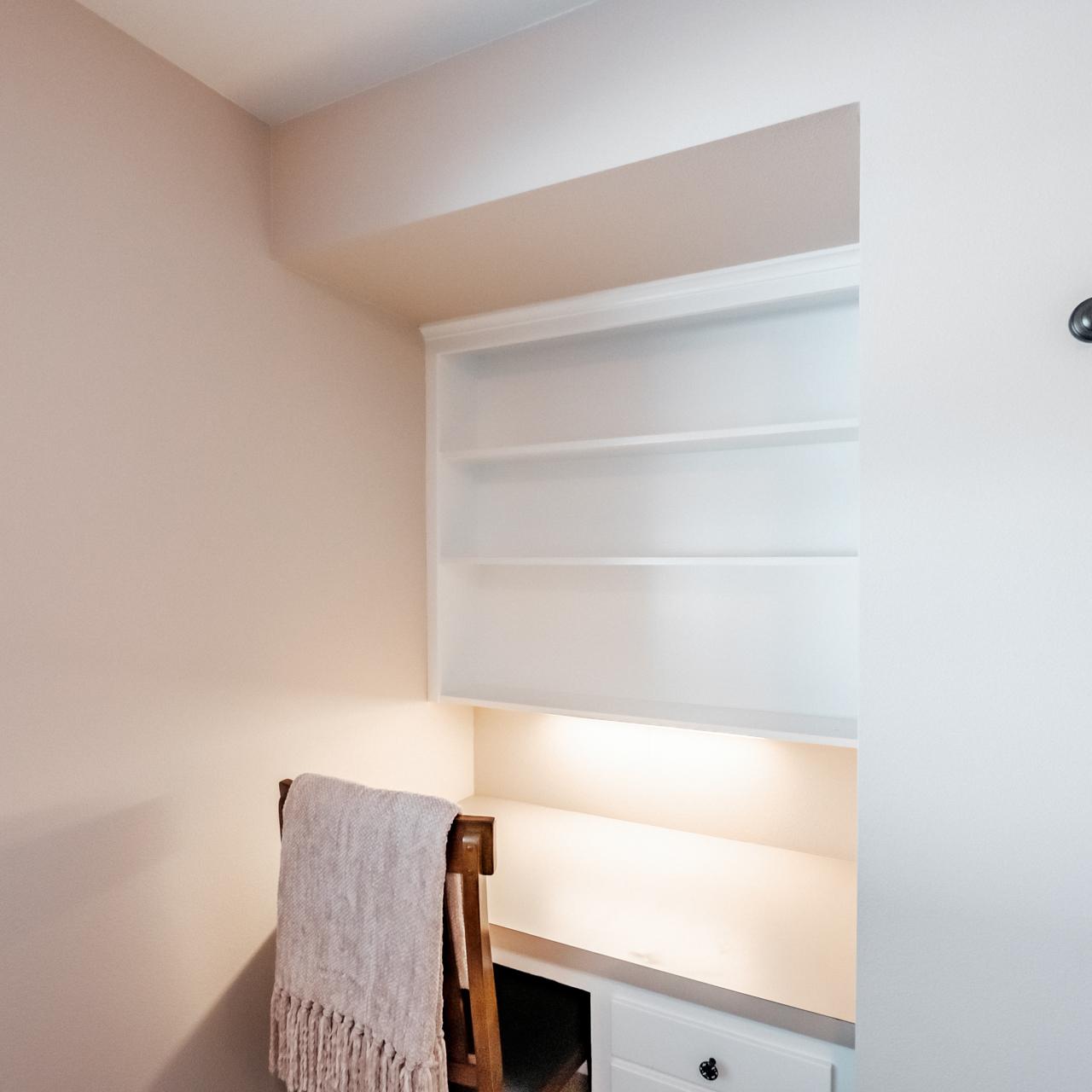 Bedroom 2 - computer desk areas with table light.
